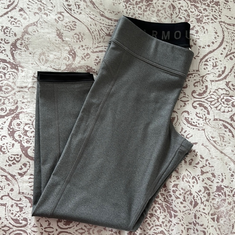 Women’s UA capri leggings